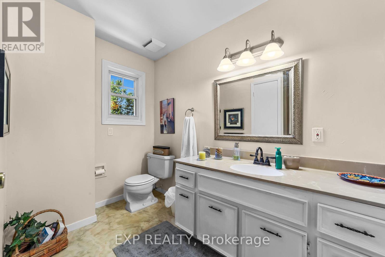 5855 Cook Road, Middlesex Centre, Ontario  N6P 1P3 - Photo 27 - X12424987