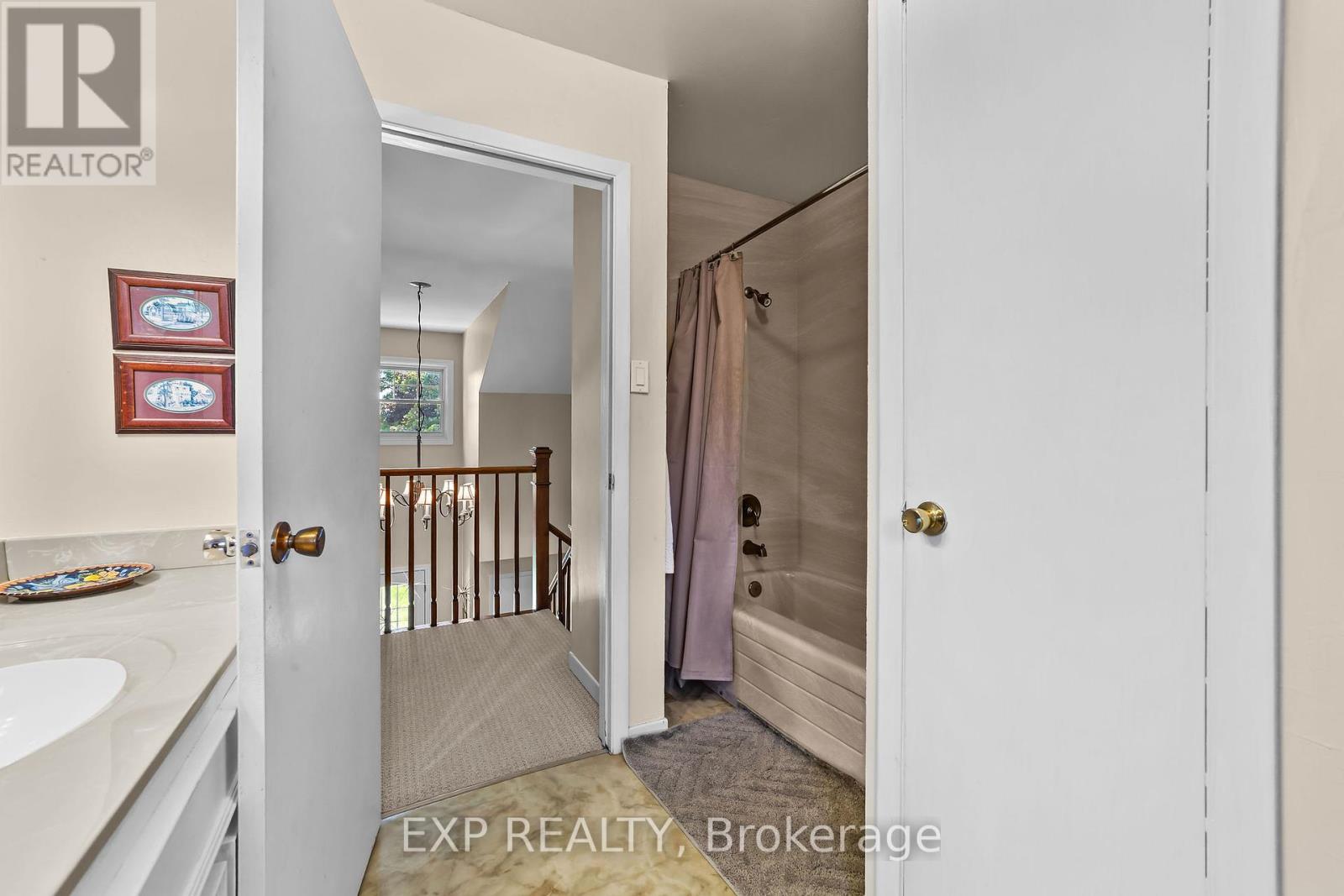 5855 Cook Road, Middlesex Centre, Ontario  N6P 1P3 - Photo 29 - X12424987