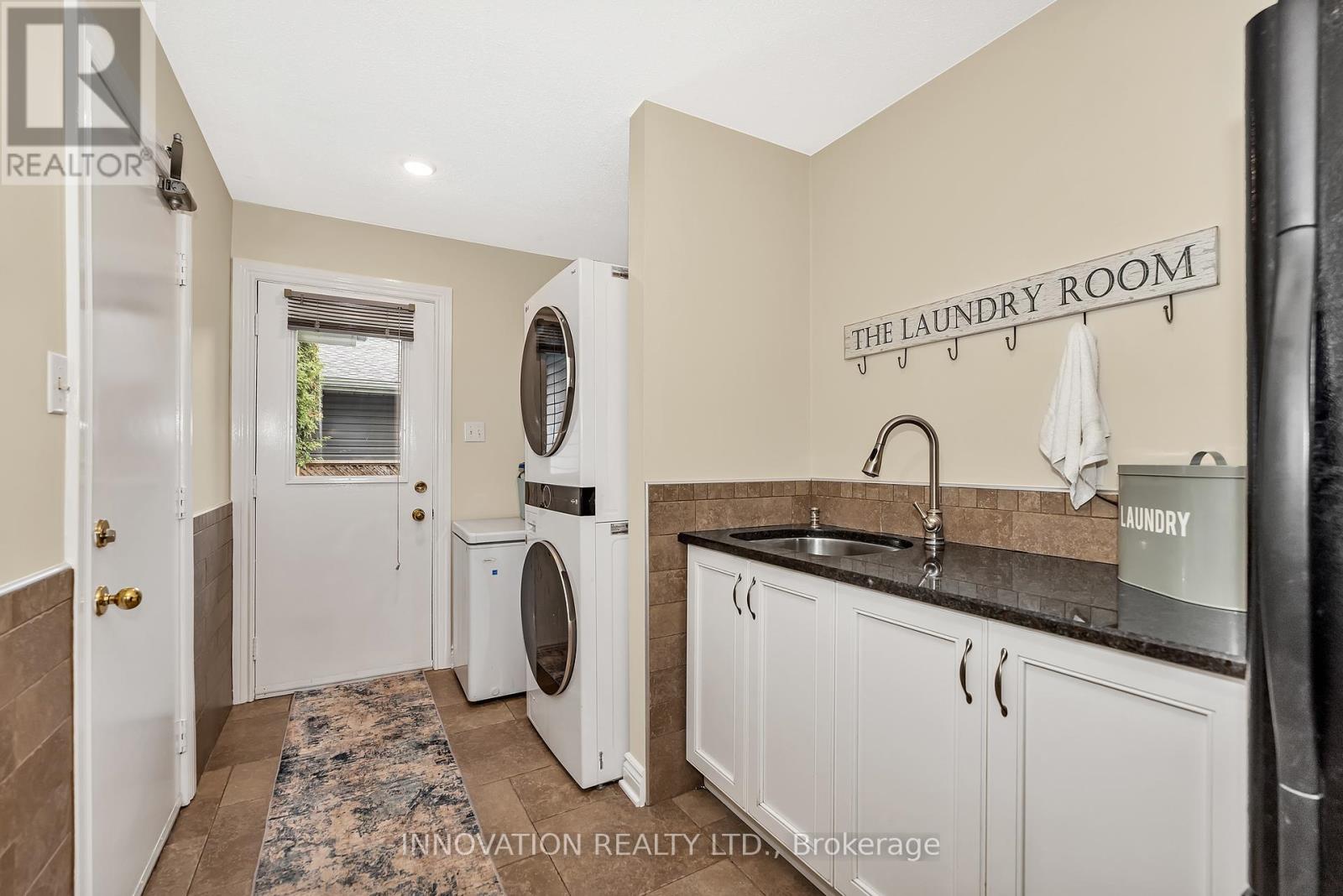 297 Liard Street S, Ottawa, Ontario  K2S 1J2 - Photo 17 - X12424968