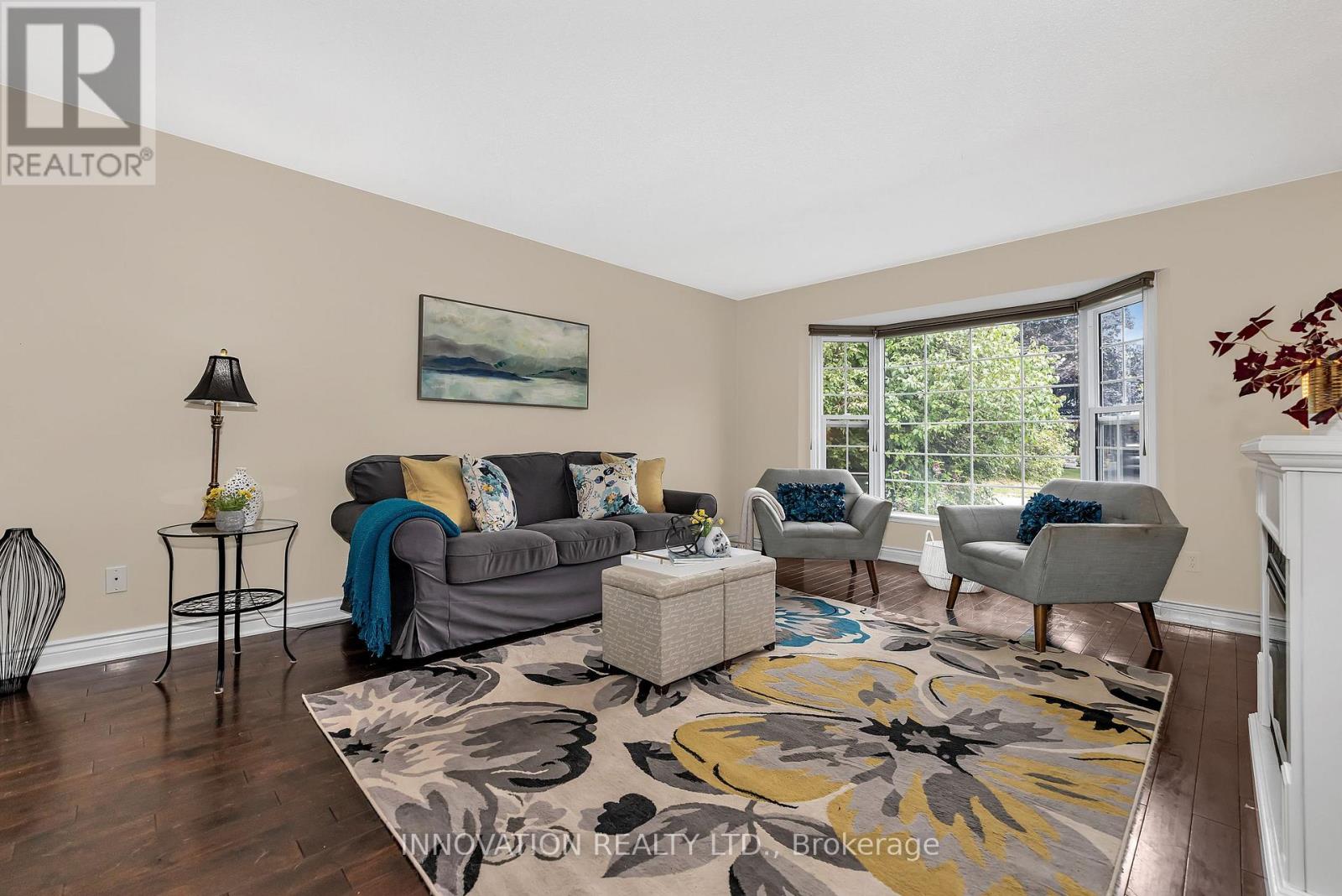 297 Liard Street S, Ottawa, Ontario  K2S 1J2 - Photo 5 - X12424968