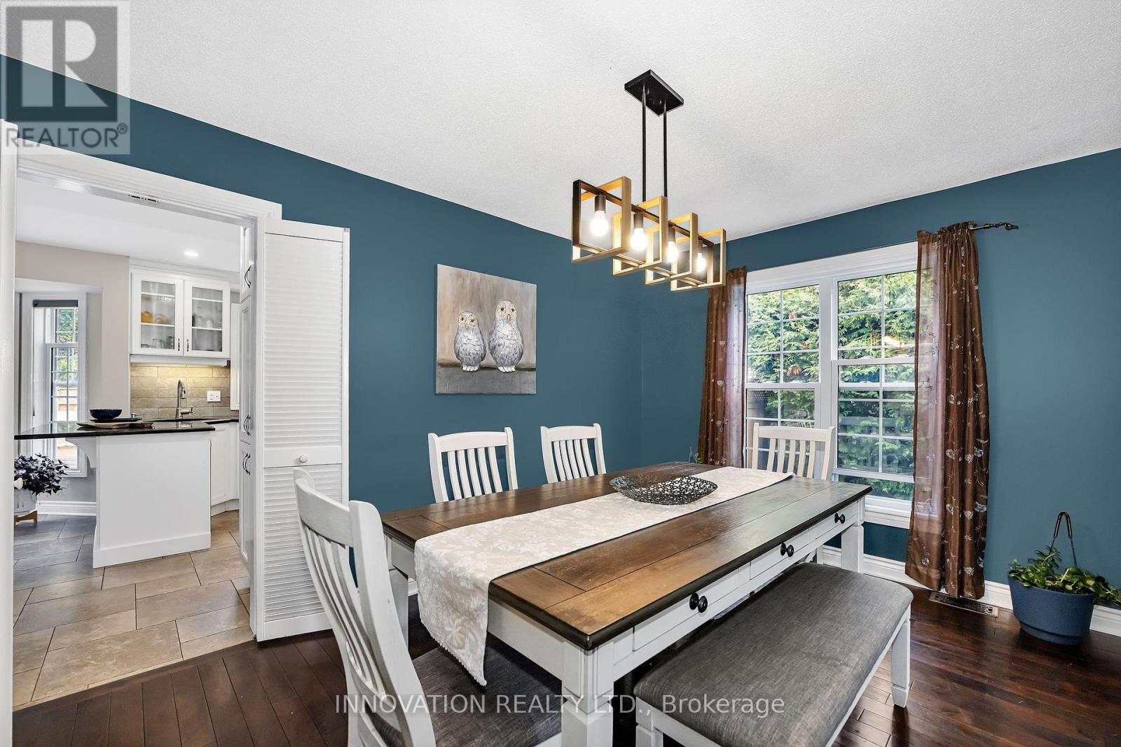 297 Liard Street S, Ottawa, Ontario  K2S 1J2 - Photo 9 - X12424968