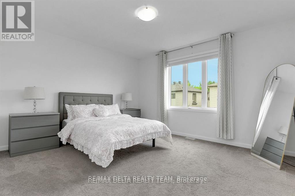 370 Aquaview Drive, Ottawa, Ontario  K4A 5K5 - Photo 14 - X12424988