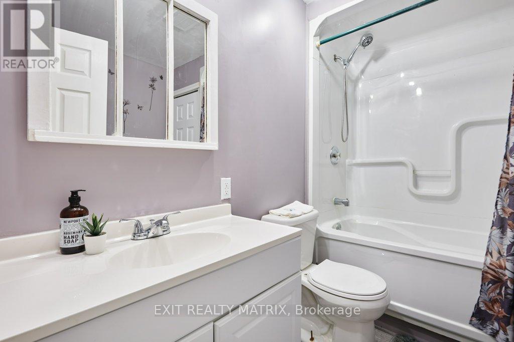 8930 Lynwood Park Private, Ottawa, Ontario  K0A 1V0 - Photo 24 - X12425008