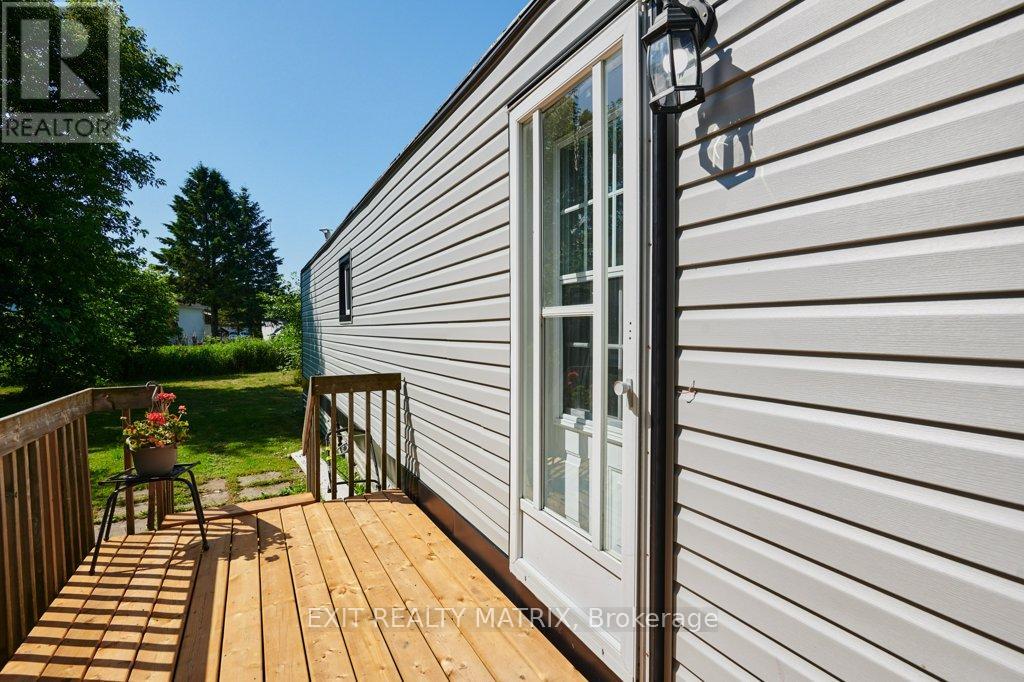 8930 Lynwood Park Private, Ottawa, Ontario  K0A 1V0 - Photo 4 - X12425008