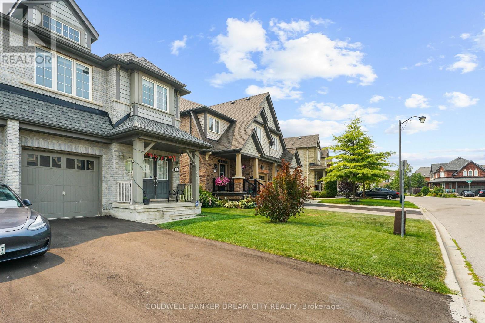 4 Autumn Arbour Road, Caledon, Ontario  L7C 3M7 - Photo 6 - W12424917
