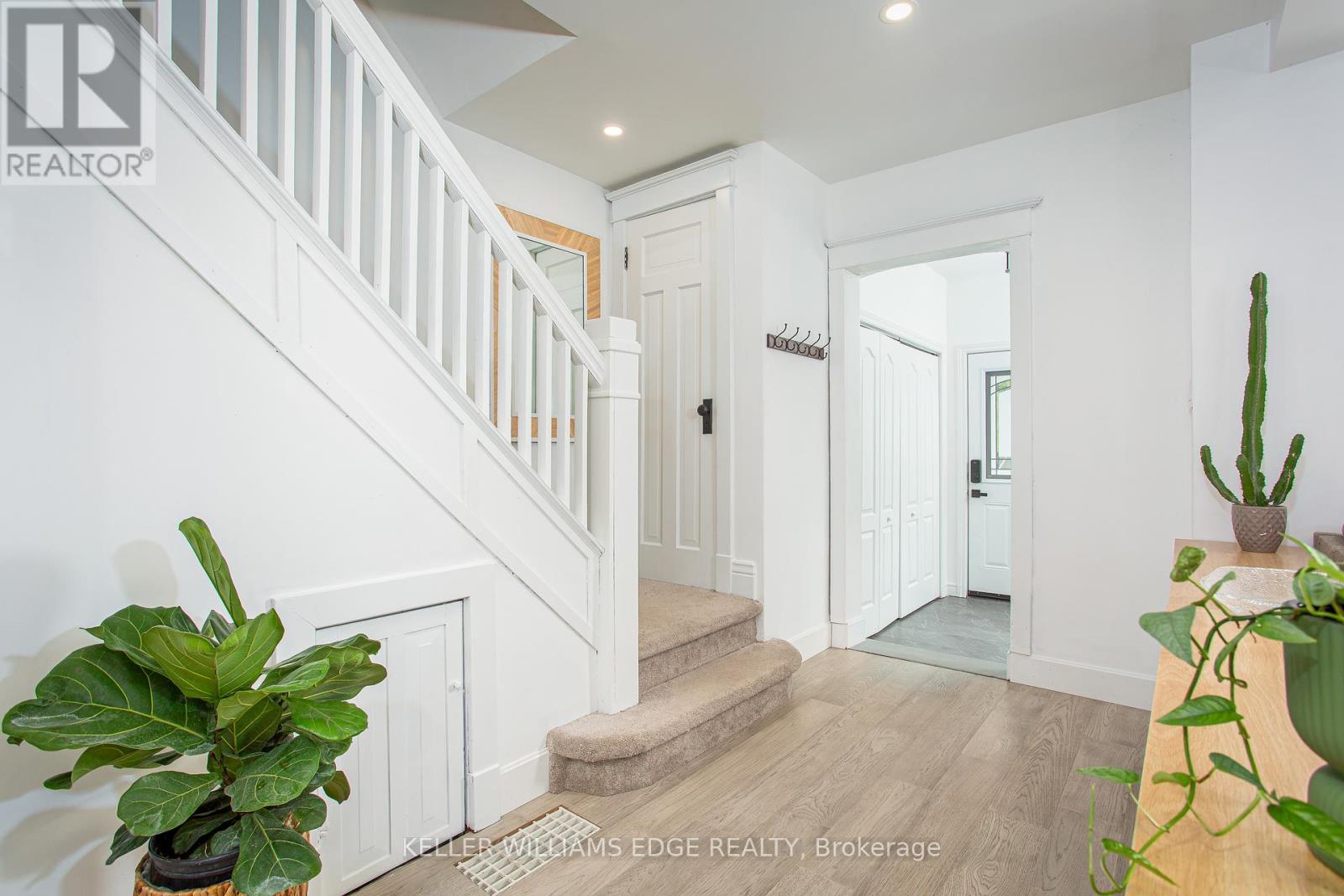 826 Beach Boulevard, Hamilton, Ontario  L8H 6Z4 - Photo 7 - X12424910