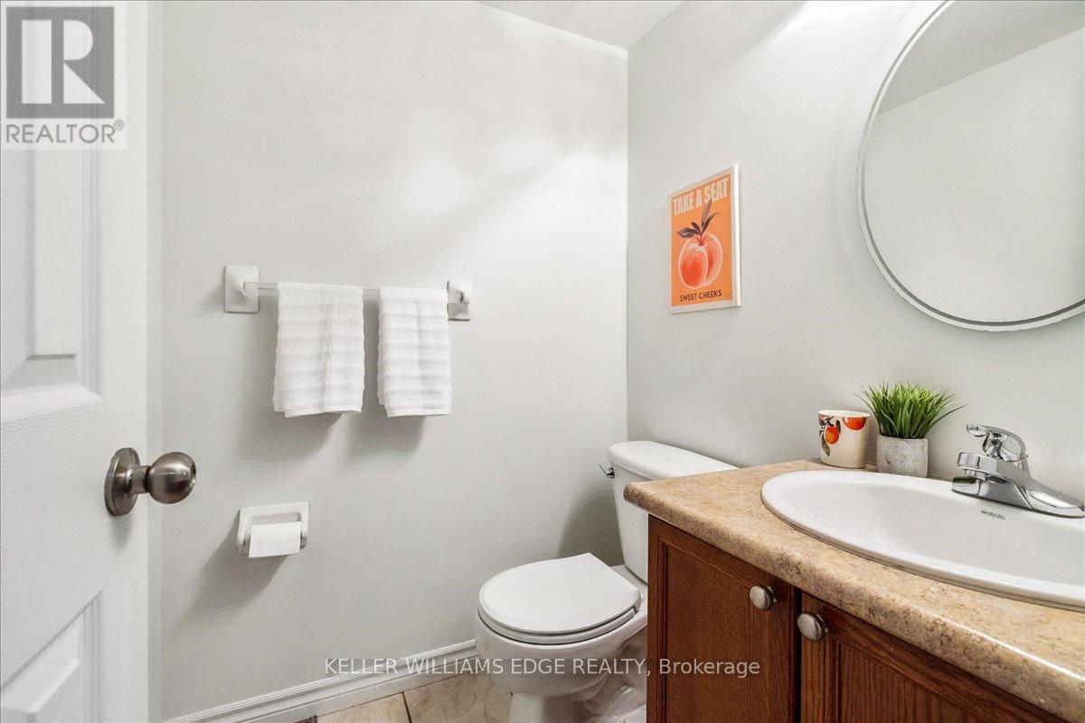 35 Pettit Street, Hamilton, Ontario  L8E 5V7 - Photo 12 - X12424911