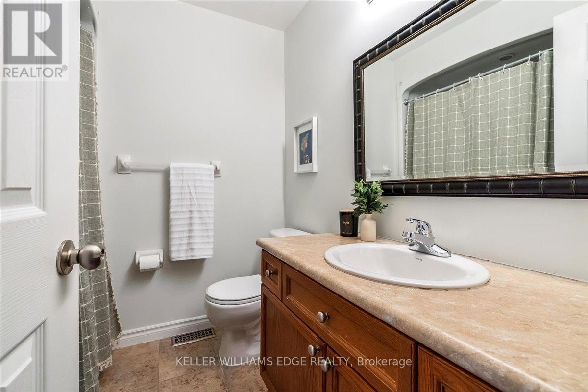 35 Pettit Street, Hamilton, Ontario  L8E 5V7 - Photo 19 - X12424911