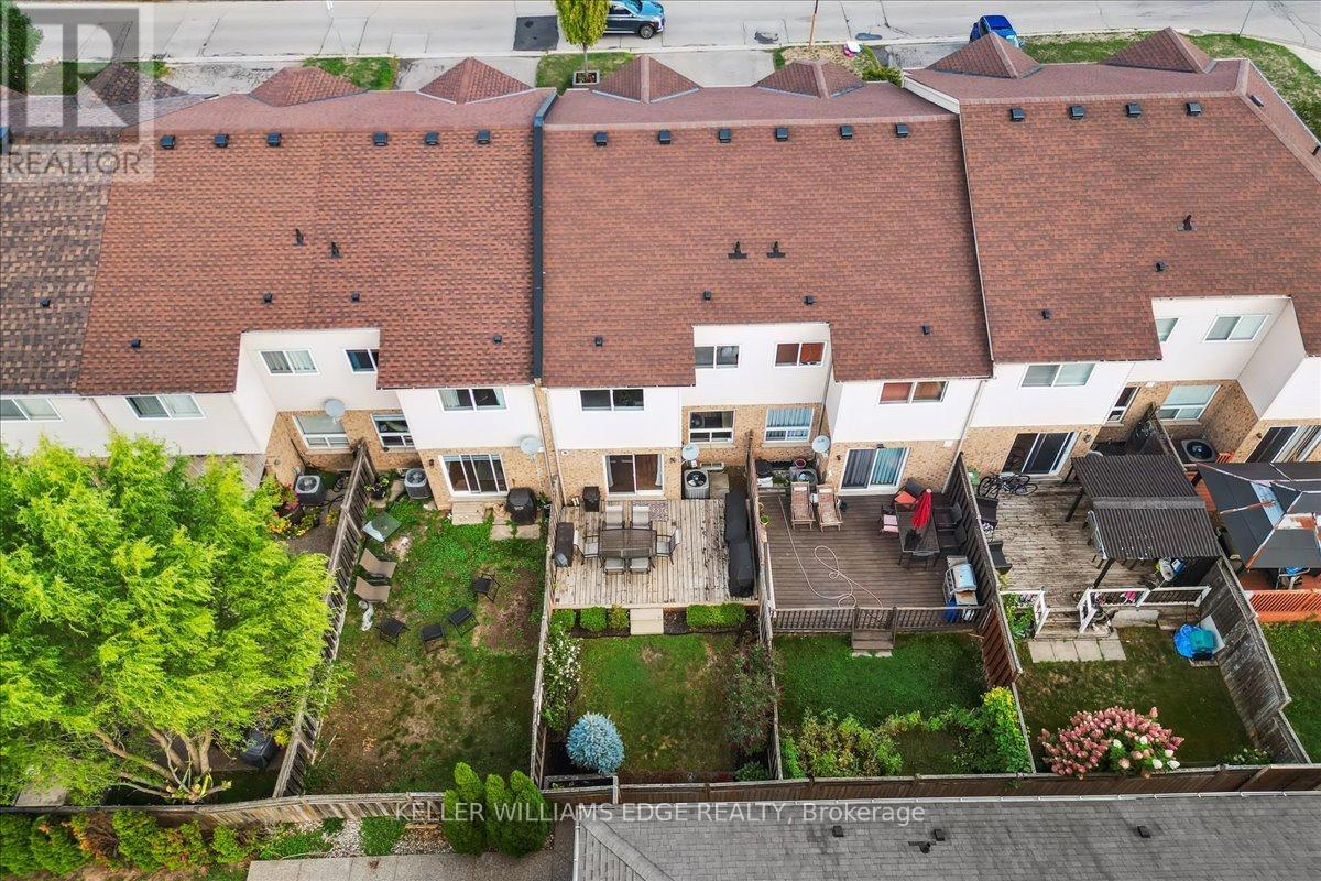35 Pettit Street, Hamilton, Ontario  L8E 5V7 - Photo 28 - X12424911