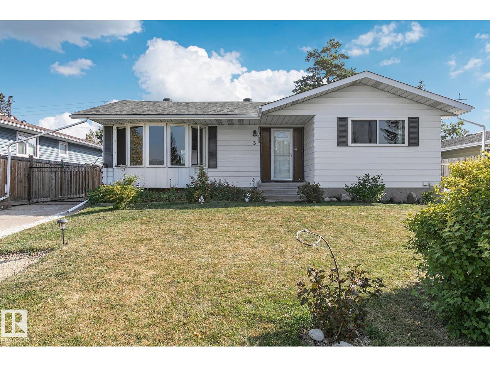 3 WILSON CR, Sherwood Park, Alberta