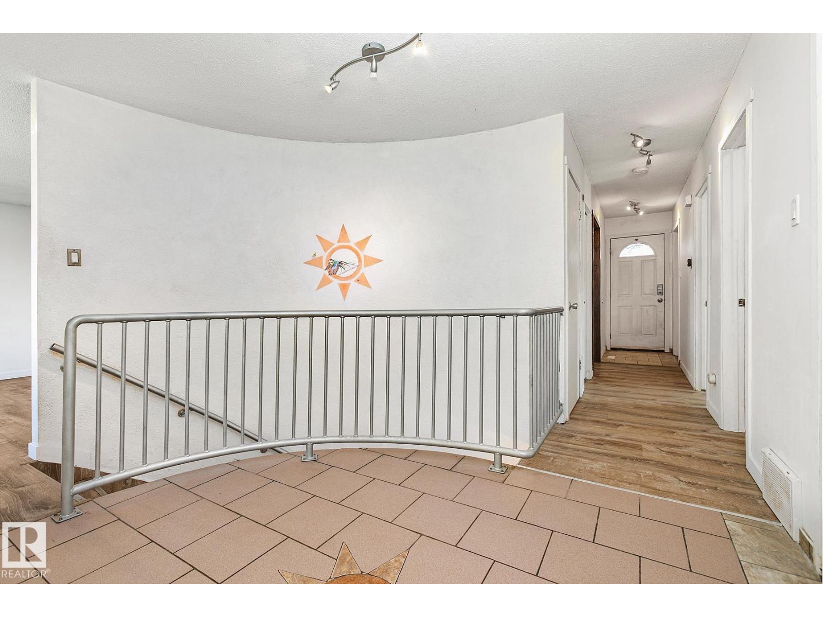 3 Wilson Cr, Sherwood Park, Alberta  T8A 3L1 - Photo 2 - E4459296