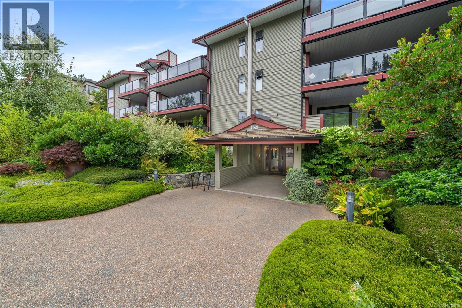 208 420 Parry St, Victoria, British Columbia  V8V 2H7 - Photo 2 - 1012810