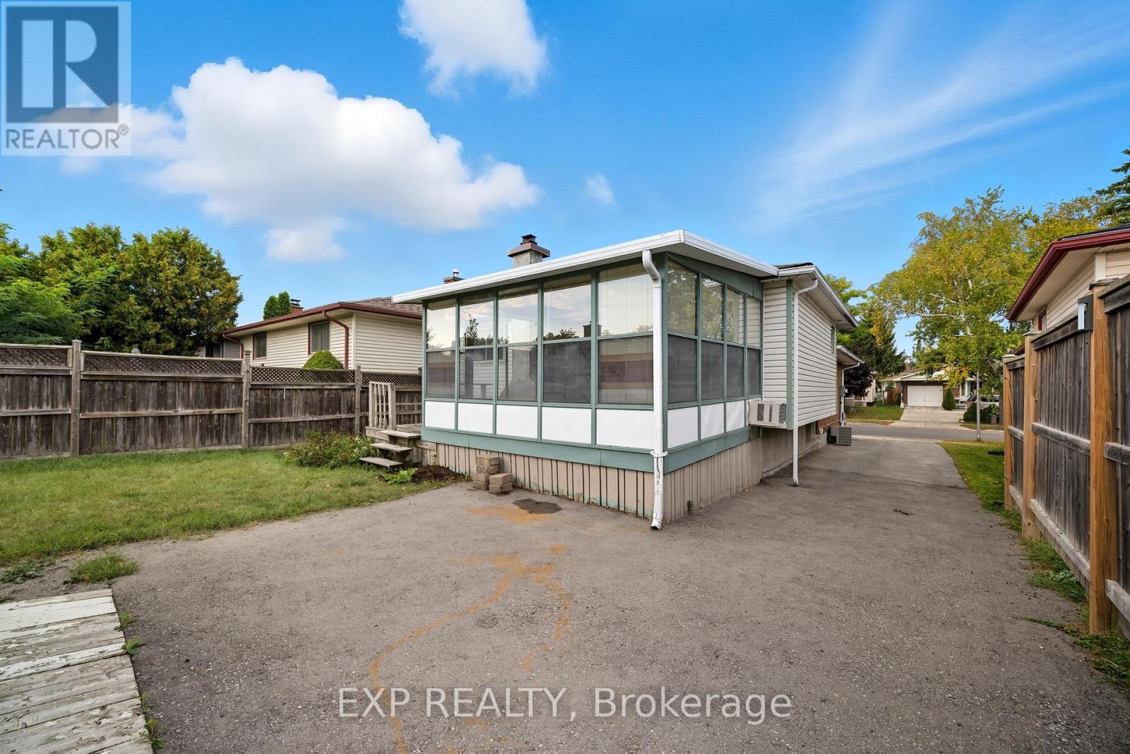 981 Jalna Boulevard, London South, Ontario  N6E 2R2 - Photo 9 - X12401765