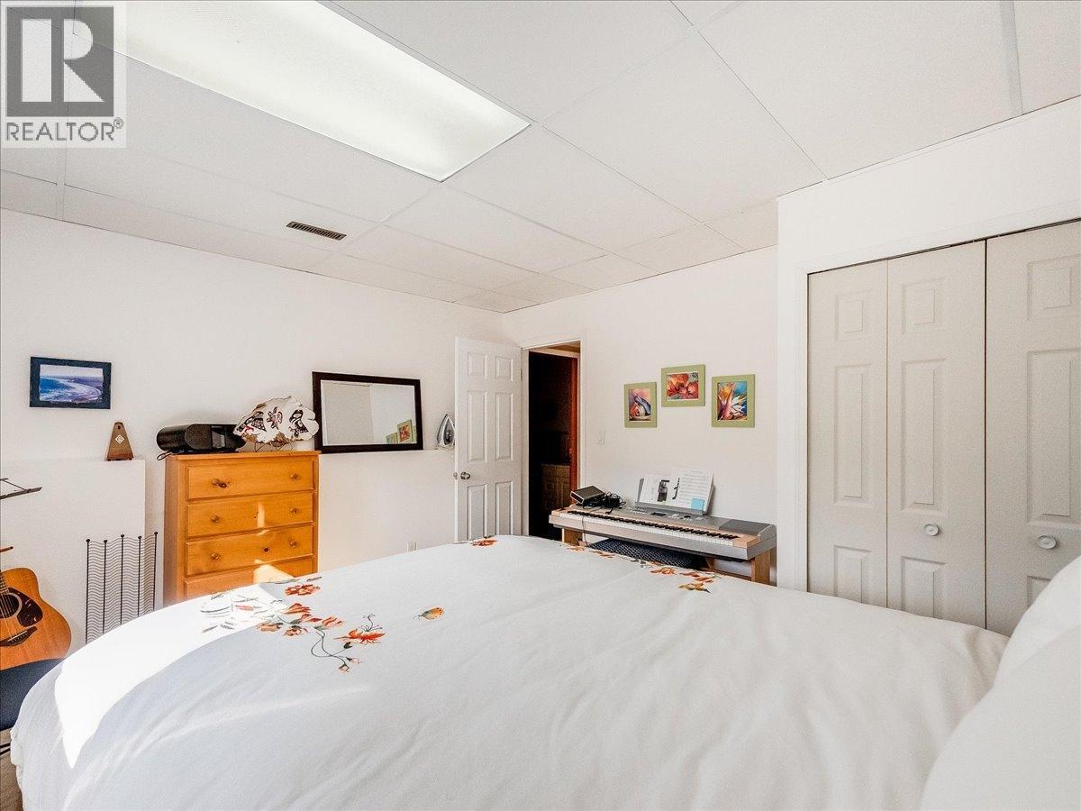 2310 Mcbride Street, Trail, British Columbia  V1R 4N8 - Photo 50 - 10353360