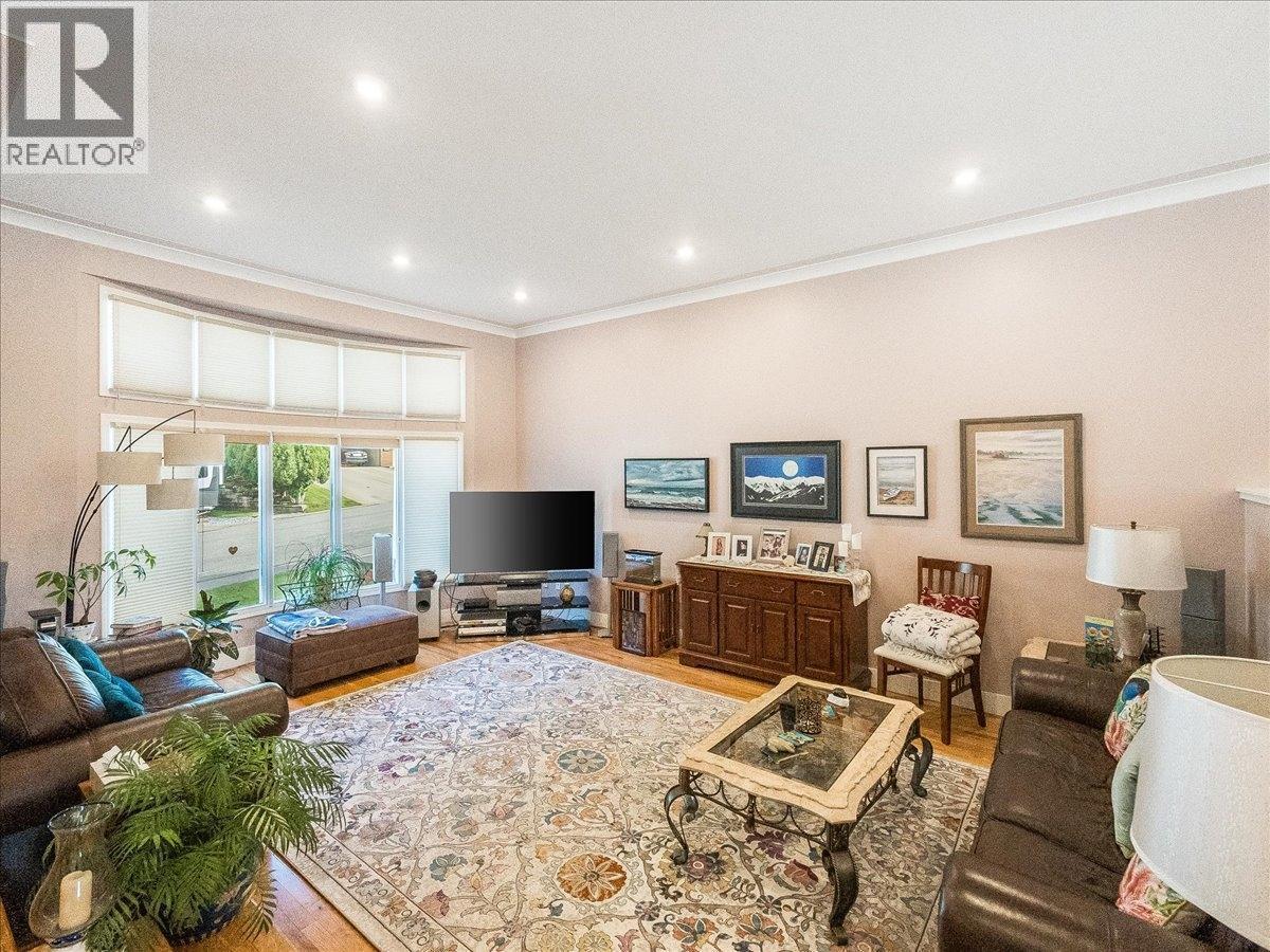 2310 Mcbride Street, Trail, British Columbia  V1R 4N8 - Photo 14 - 10353360