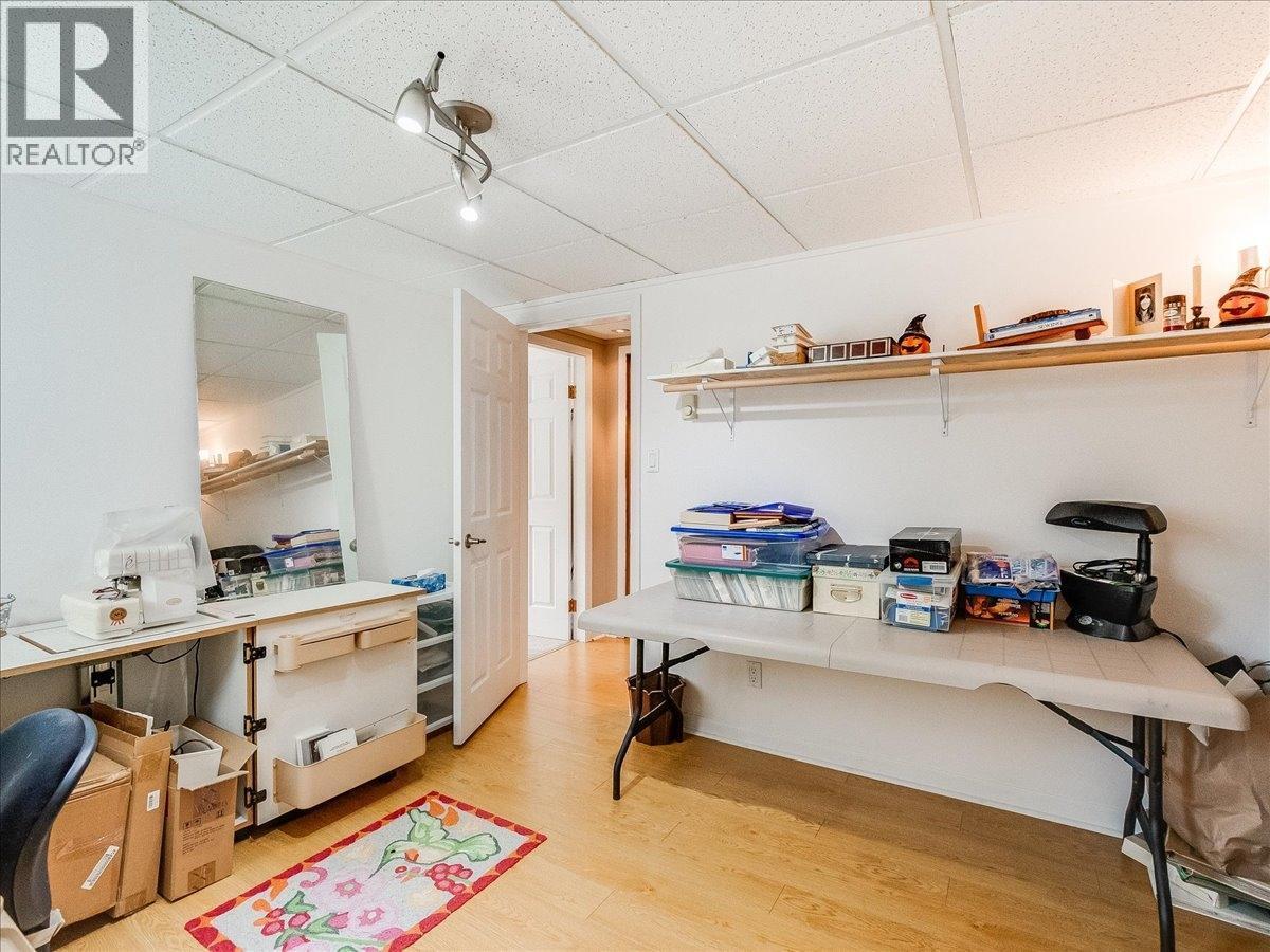 2310 Mcbride Street, Trail, British Columbia  V1R 4N8 - Photo 53 - 10353360