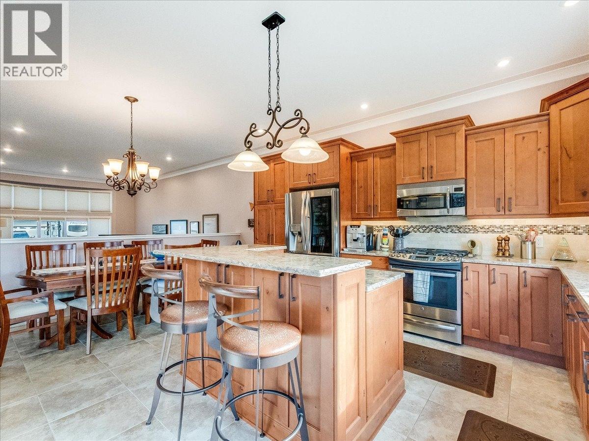 2310 Mcbride Street, Trail, British Columbia  V1R 4N8 - Photo 5 - 10353360