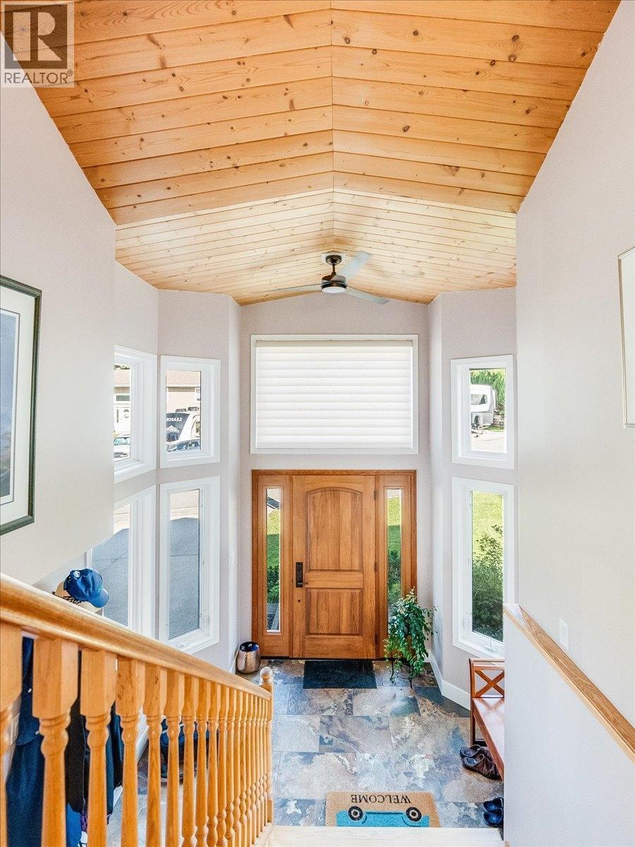 2310 Mcbride Street, Trail, British Columbia  V1R 4N8 - Photo 13 - 10353360
