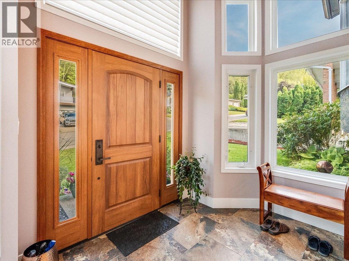 2310 Mcbride Street, Trail, British Columbia  V1R 4N8 - Photo 11 - 10353360