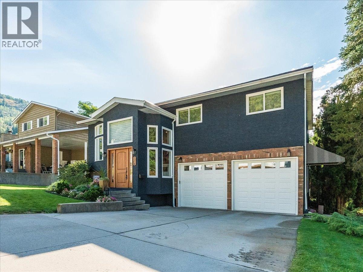2310 Mcbride Street, Trail, British Columbia  V1R 4N8 - Photo 6 - 10353360