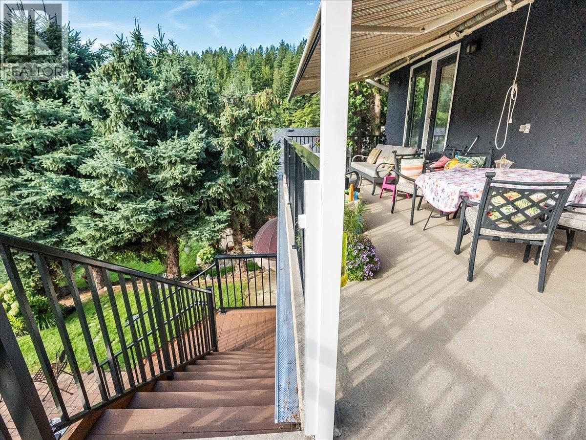 2310 Mcbride Street, Trail, British Columbia  V1R 4N8 - Photo 24 - 10353360