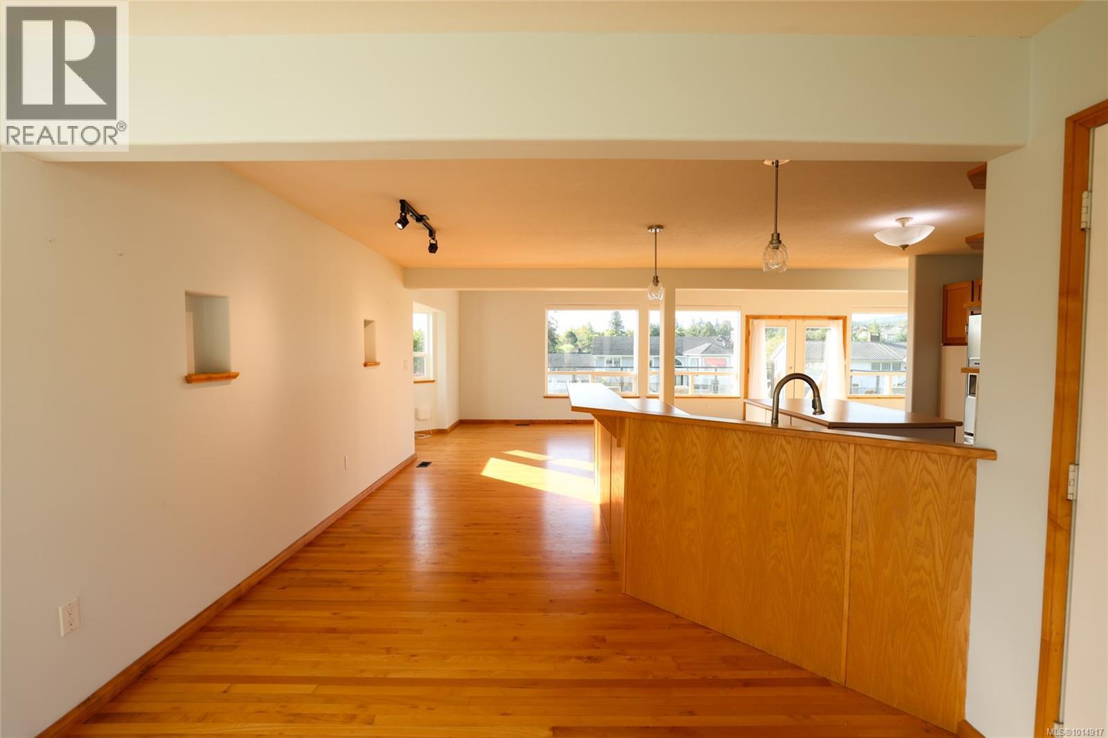 8730 Seaview Dr, Port Hardy, British Columbia  V0N 2P0 - Photo 23 - 1014917