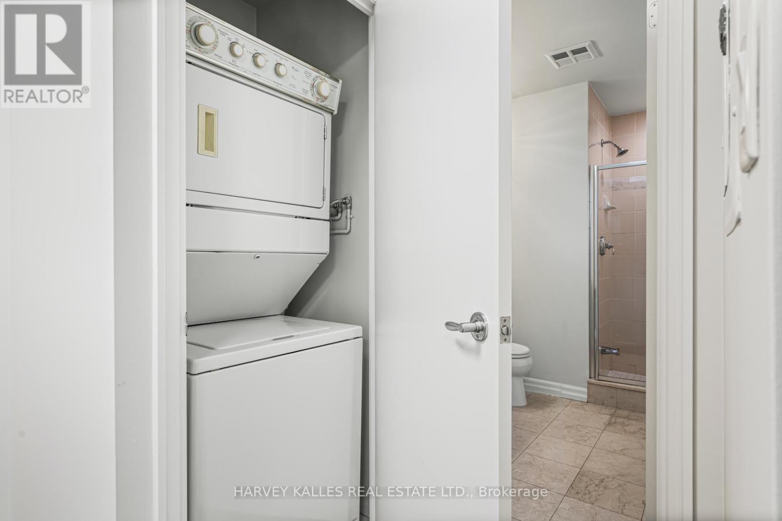 1703 - 300 Bloor Street E, Toronto, Ontario  M4W 3Y2 - Photo 18 - C12424969
