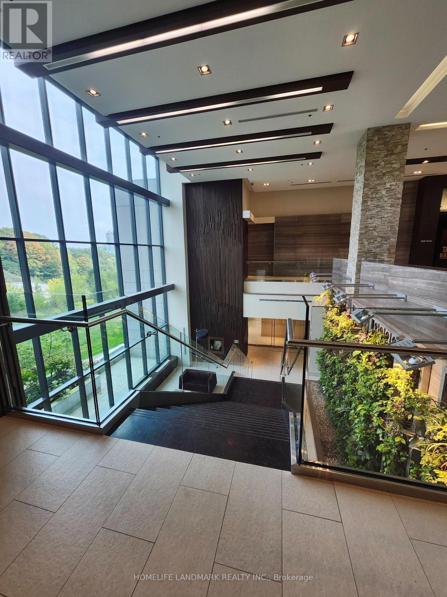 901 - 35 Brian Peck Crescent, Toronto, Ontario  M4G 0A5 - Photo 3 - C12425015