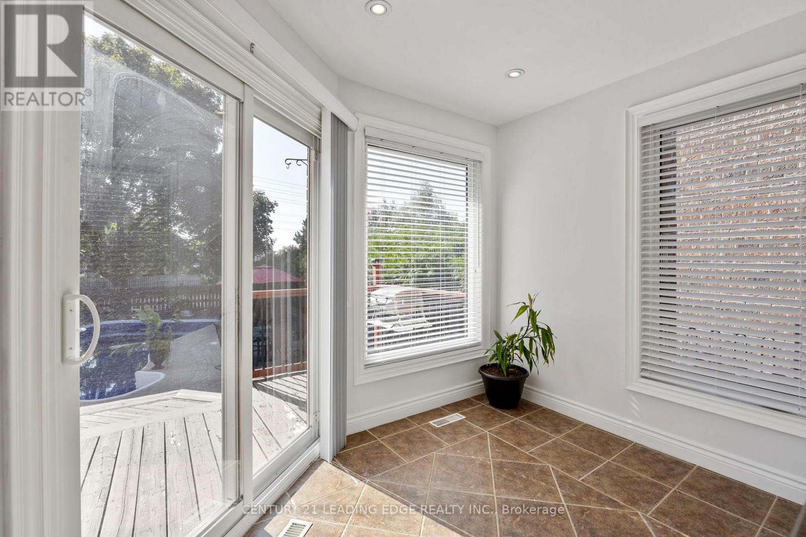1211 Bridge Gate Crescent, Pickering, Ontario  L1X 1A3 - Photo 17 - E12424975