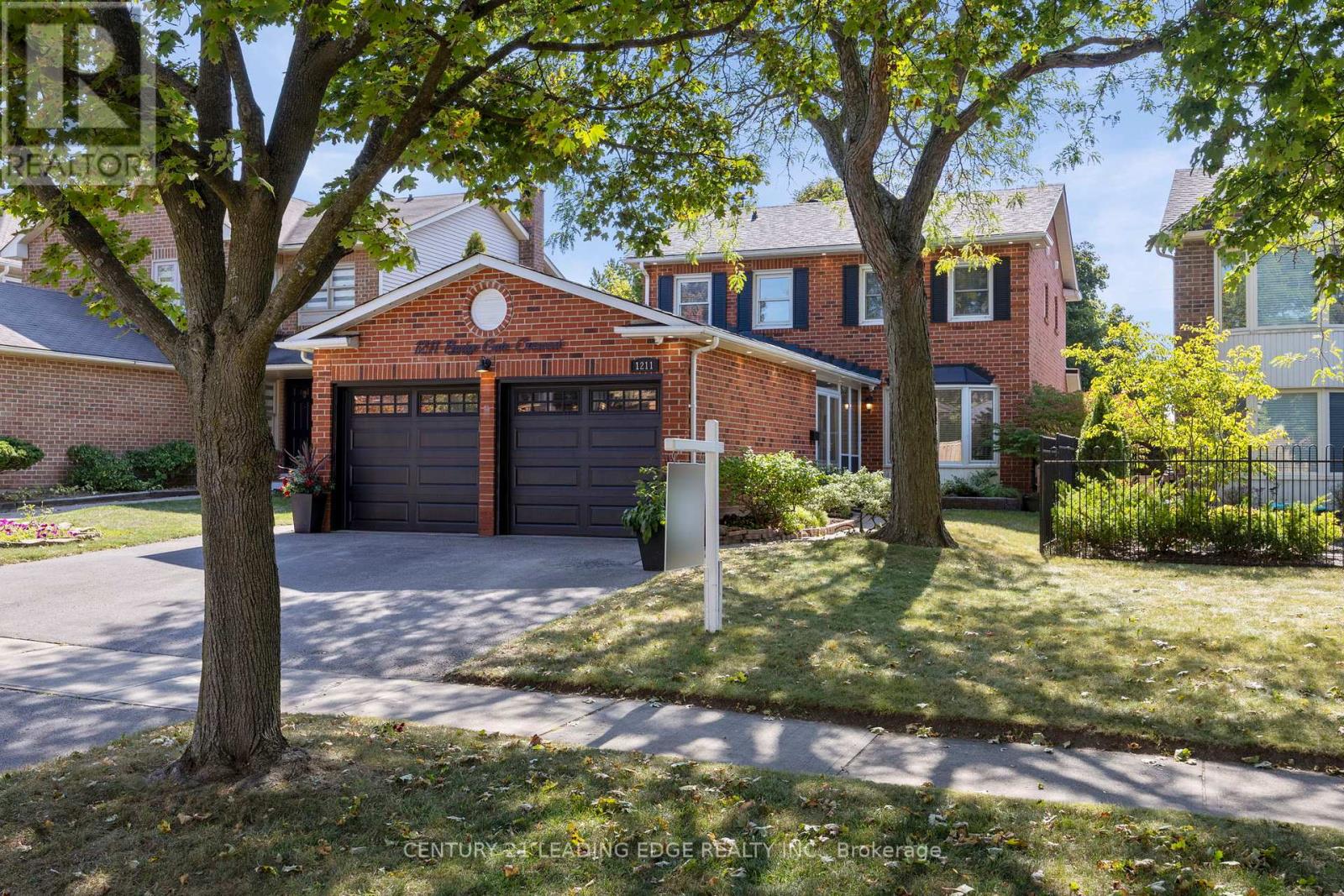 1211 Bridge Gate Crescent, Pickering, Ontario  L1X 1A3 - Photo 3 - E12424975