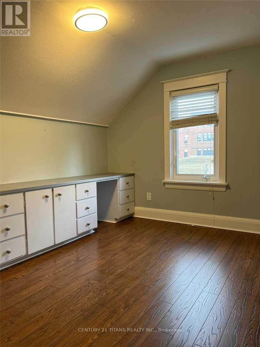 295 Ritson Road S, Oshawa, Ontario  L1H 2N5 - Photo 4 - E12425022
