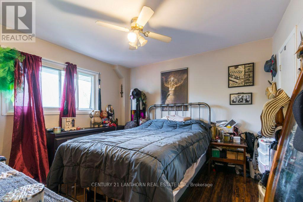 87-89 Scott Avenue, Quinte West (Frankford Ward), Ontario  K0K 2C0 - Photo 15 - X12130920