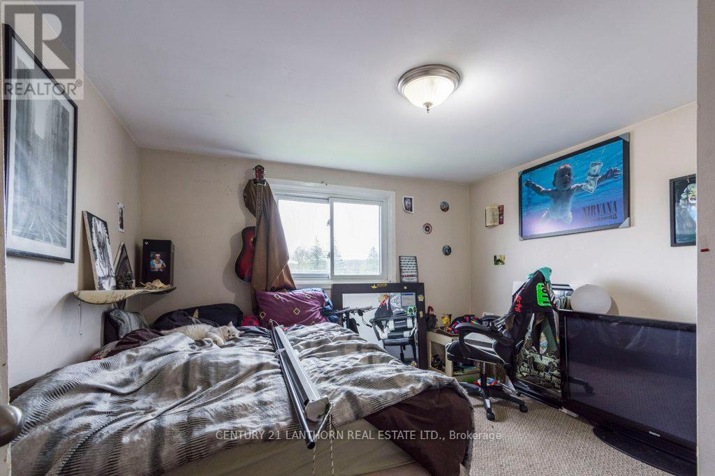 87-89 Scott Avenue, Quinte West (Frankford Ward), Ontario  K0K 2C0 - Photo 16 - X12130920