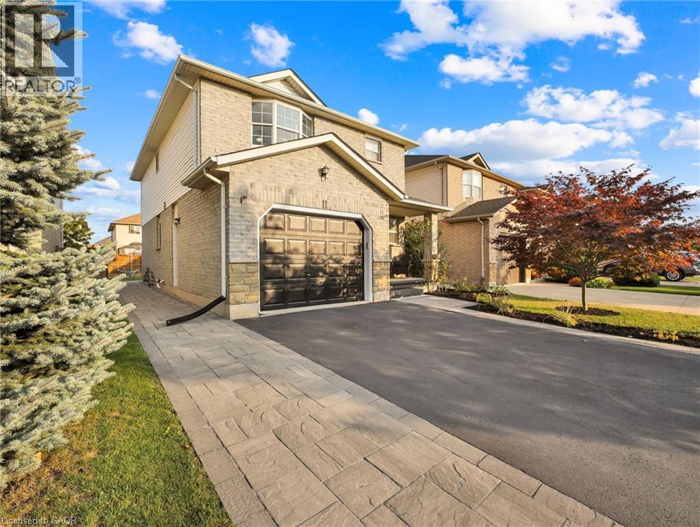 11 WILLOWRIDGE Way, Stoney Creek, Ontario