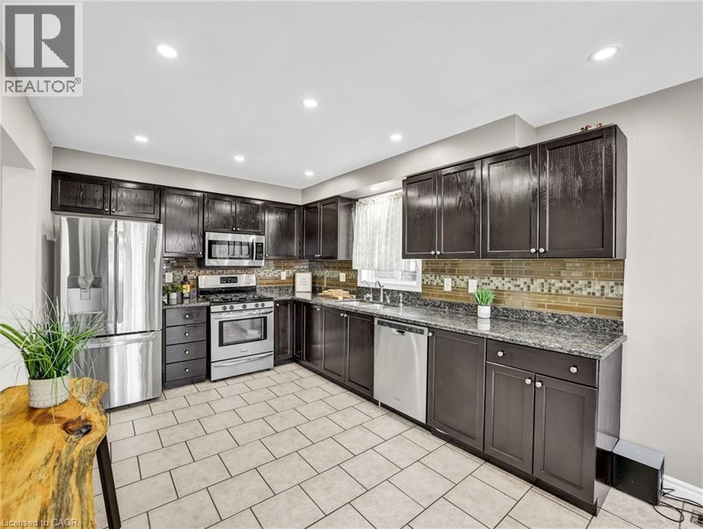 11 Willowridge Way, Stoney Creek, Ontario  L8J 3Y8 - Photo 7 - 40773417