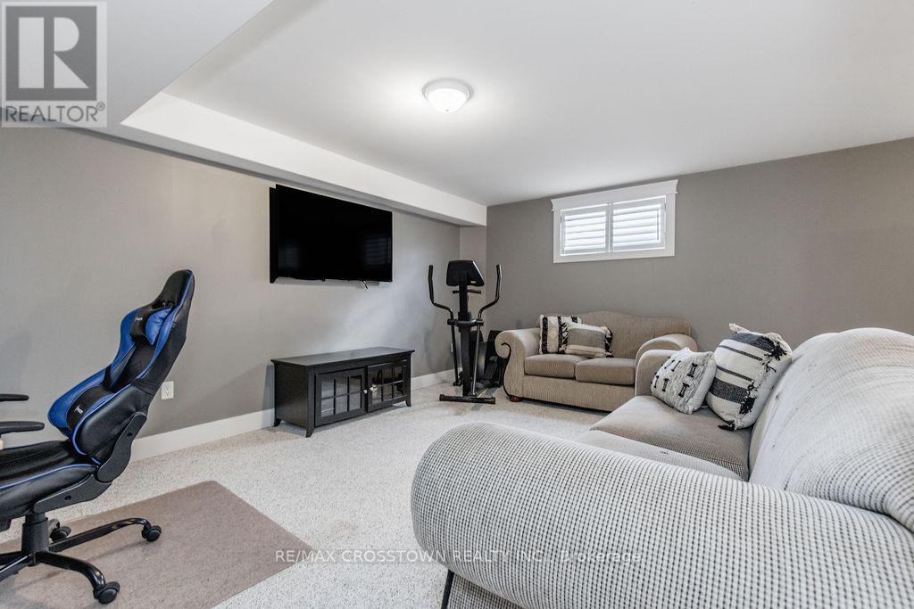 25 Mennill Drive, Springwater (Snow Valley), Ontario  L0L 1Y3 - Photo 39 - S12424996