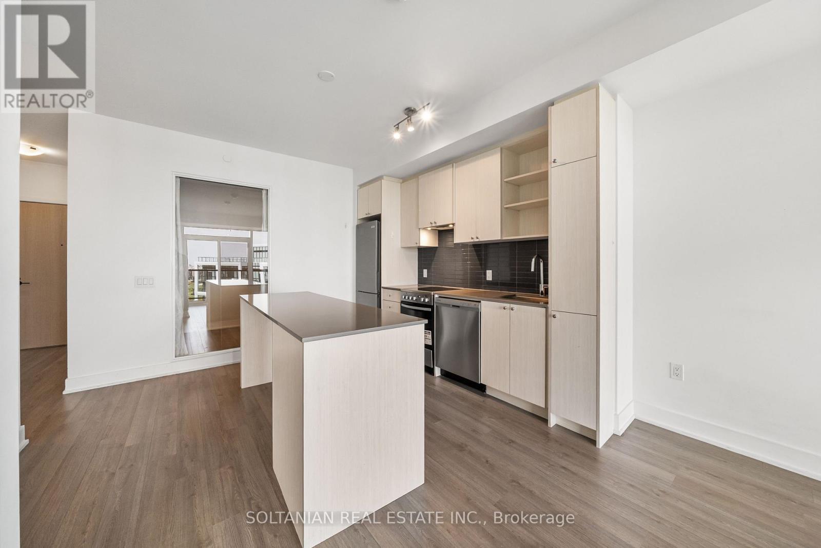 810 - 50 George Butchart Drive, Toronto, Ontario  M3K 0C9 - Photo 11 - W12424985