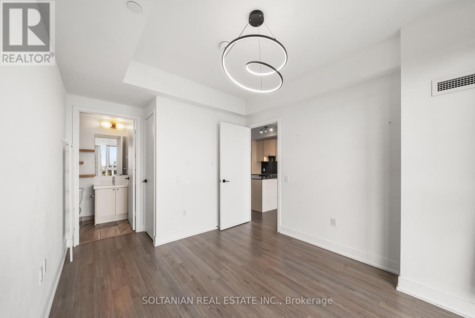 810 - 50 George Butchart Drive, Toronto, Ontario  M3K 0C9 - Photo 15 - W12424985