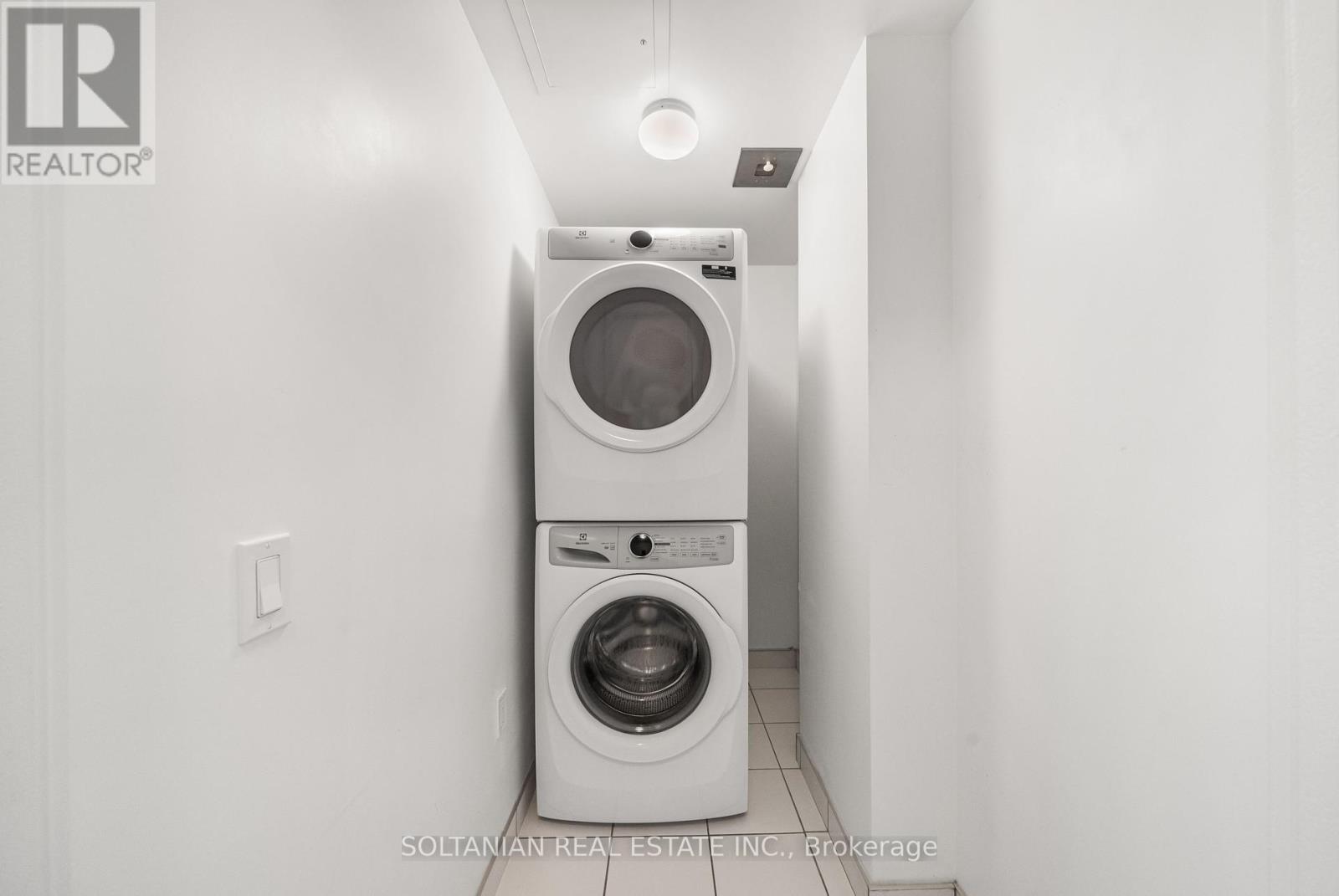 810 - 50 George Butchart Drive, Toronto, Ontario  M3K 0C9 - Photo 25 - W12424985