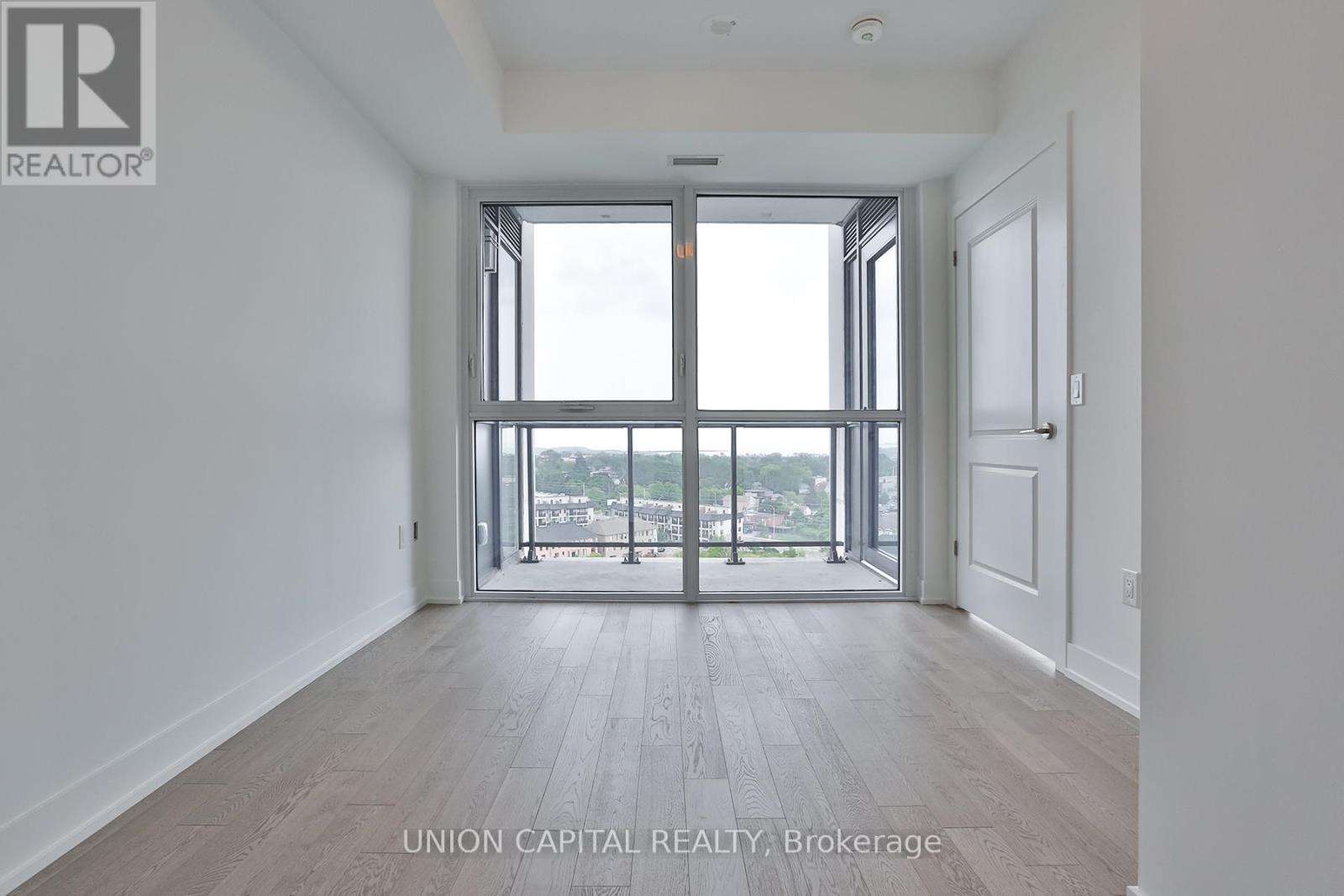 1104 - 1063 Douglas Mccurdy Comm Circle, Mississauga, Ontario  L5G 0C5 - Photo 14 - W12424991