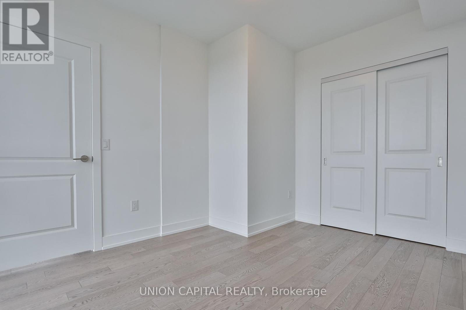 1104 - 1063 Douglas Mccurdy Comm Circle, Mississauga, Ontario  L5G 0C5 - Photo 15 - W12424991
