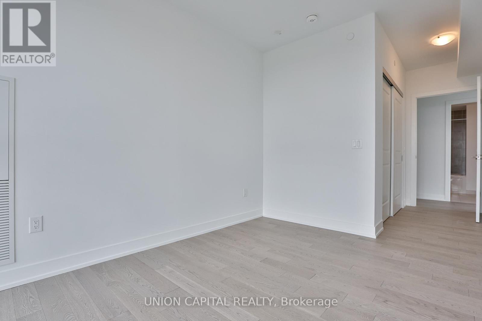 1104 - 1063 Douglas Mccurdy Comm Circle, Mississauga, Ontario  L5G 0C5 - Photo 18 - W12424991
