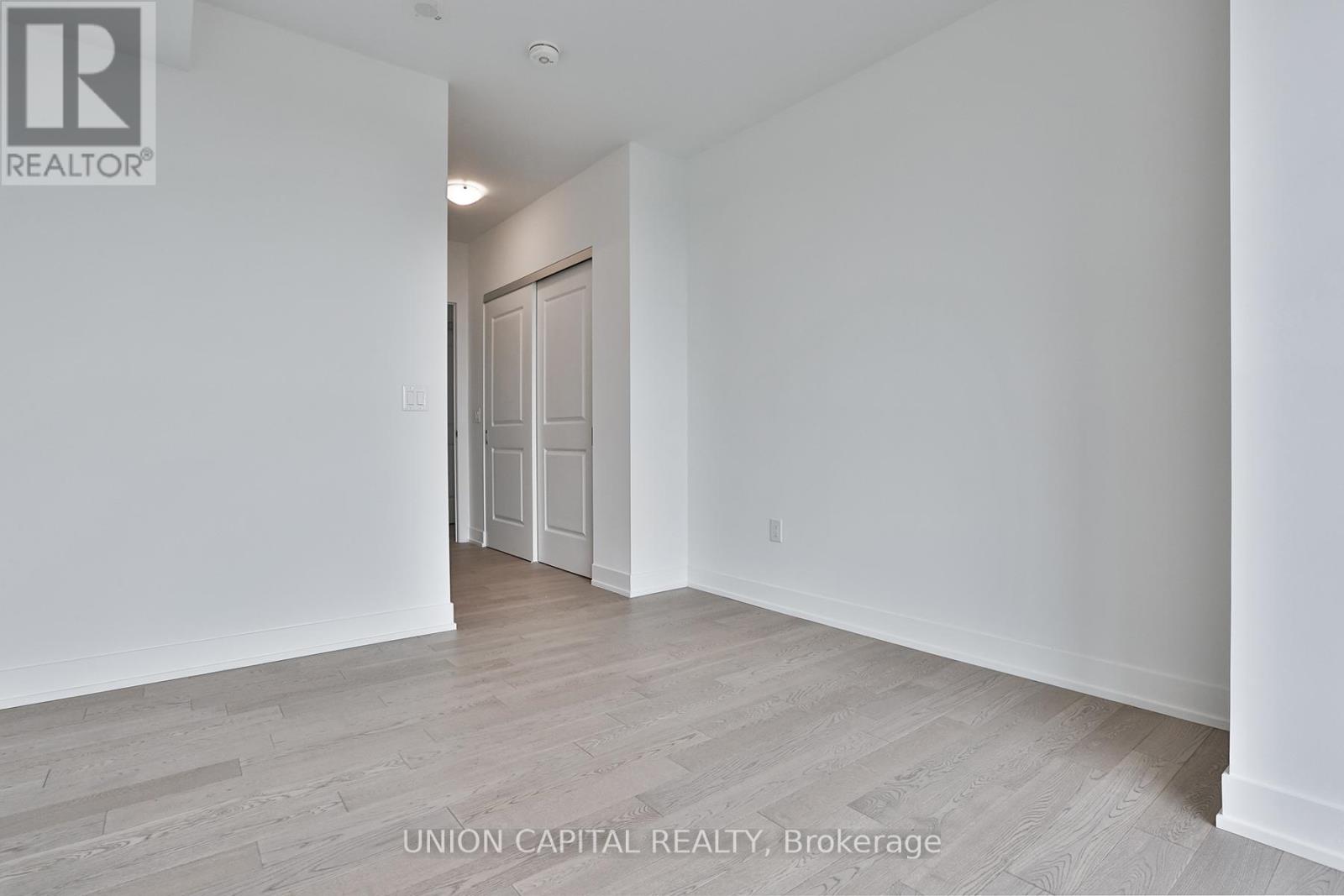 1104 - 1063 Douglas Mccurdy Comm Circle, Mississauga, Ontario  L5G 0C5 - Photo 21 - W12424991