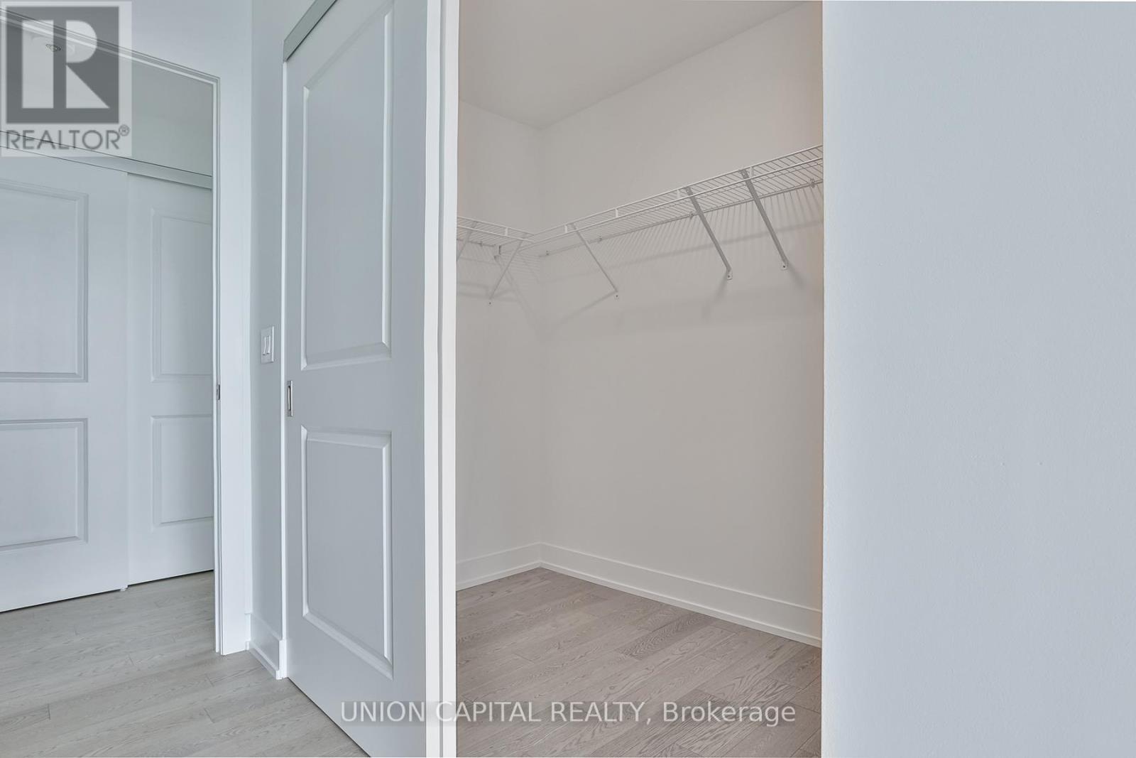 1104 - 1063 Douglas Mccurdy Comm Circle, Mississauga, Ontario  L5G 0C5 - Photo 25 - W12424991