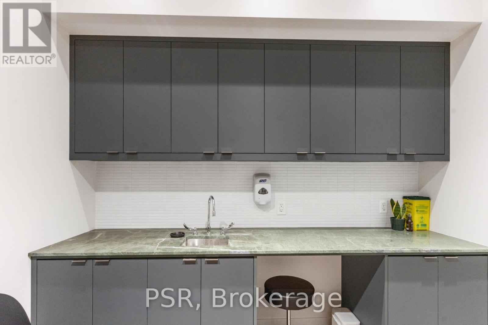 1656 Queen Street W, Toronto, Ontario  M6R 1B2 - Photo 28 - W12425002