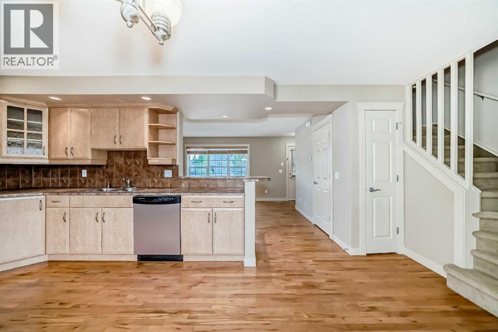 42 Ypres Green Sw, Calgary, Alberta  T2T 6M1 - Photo 12 - A2252885