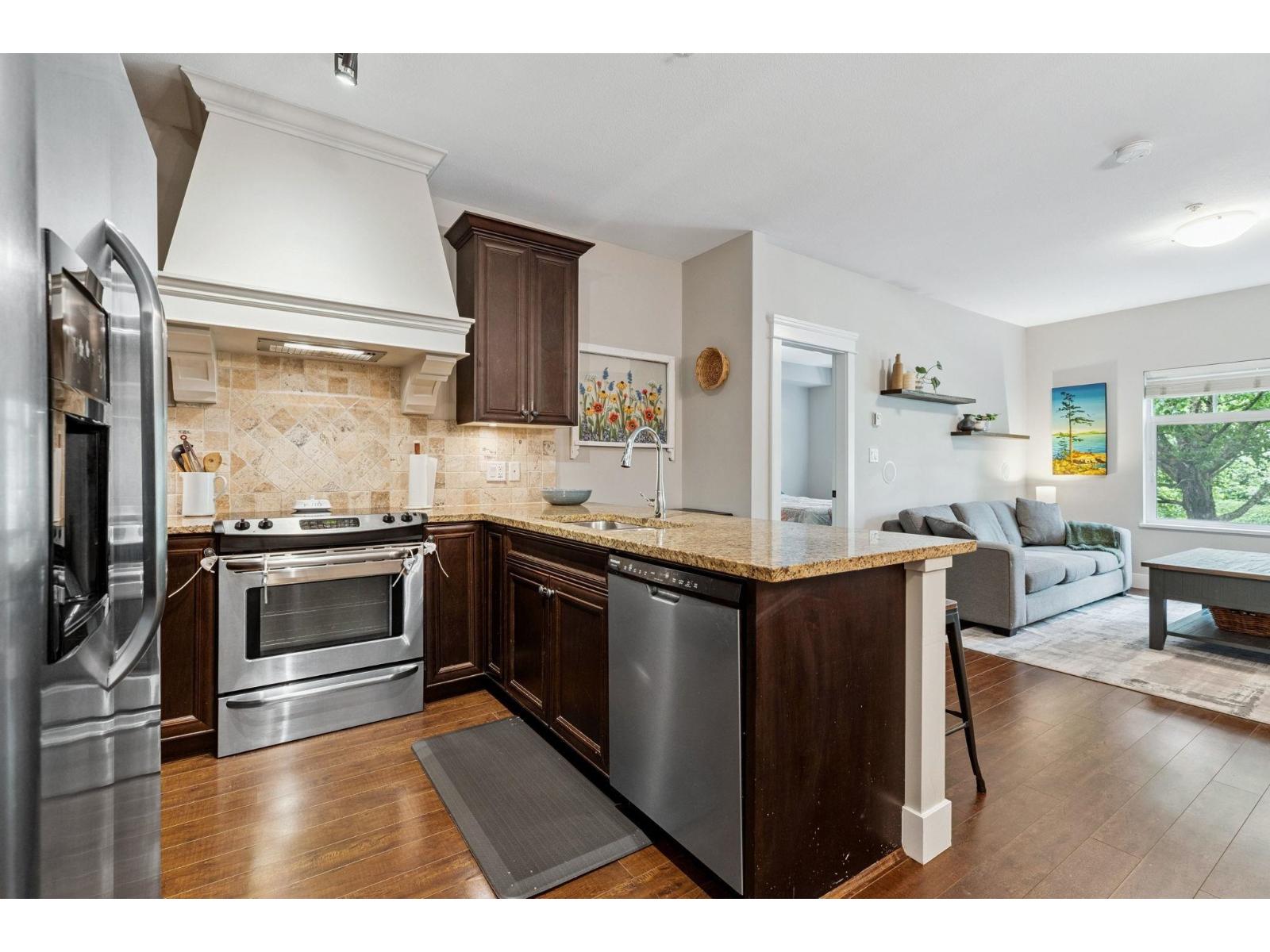 202 19530 65 Avenue, Surrey, British Columbia  V4N 6M1 - Photo 2 - R3052047