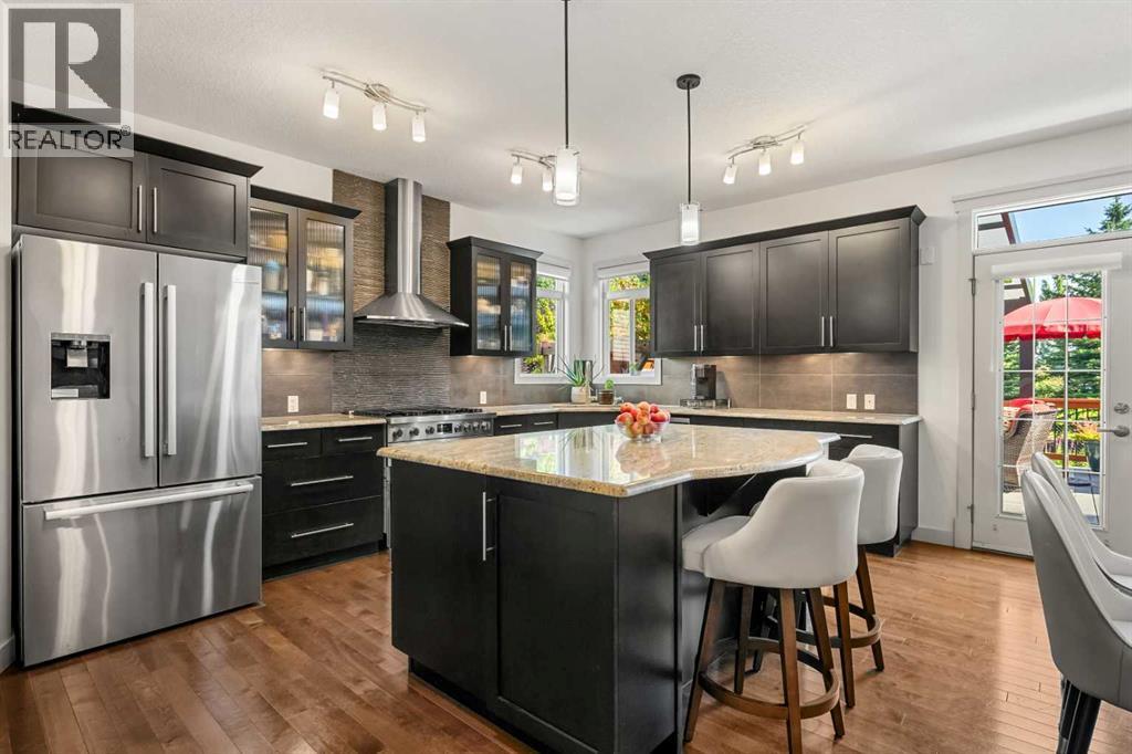 144 Crystal Green Drive, Okotoks, Alberta  T1S 0C8 - Photo 4 - A2258352