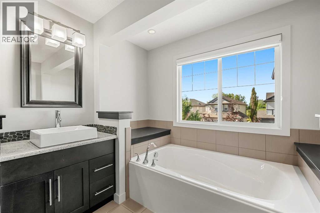 144 Crystal Green Drive, Okotoks, Alberta  T1S 0C8 - Photo 20 - A2258352