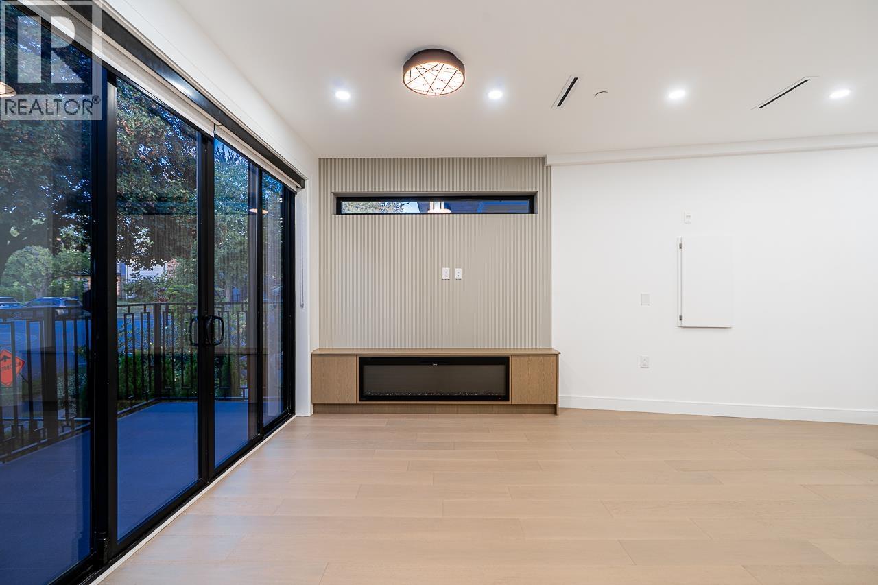 1 2282 E 8th Avenue, Vancouver, British Columbia  V5N 1V5 - Photo 7 - R3051798